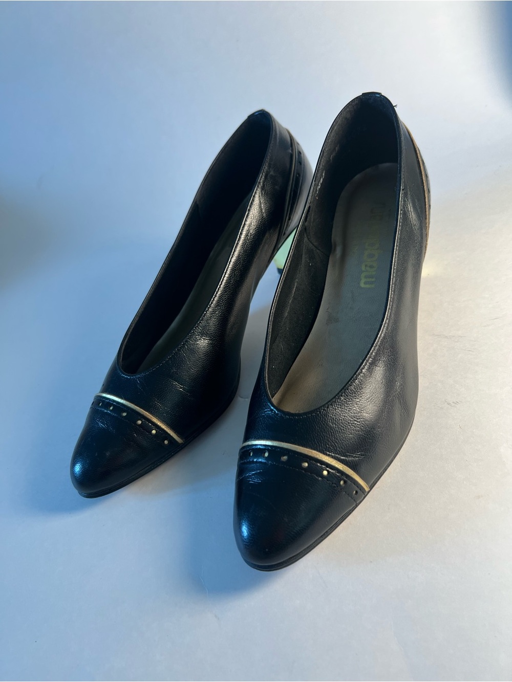 Vintage California Magdesians Black with Gold Accents Size 7.5